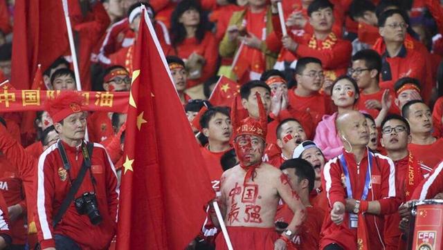 好妈妈：垂涎的父亲的女孩